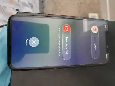 75 battery life. In good condition. No Crack No scratch. Pick up in evergreen