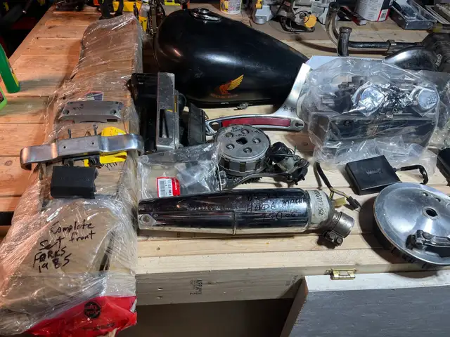 Honda Magna parts 1982-1986 V45 750cc in Street, Cruisers & Choppers in Regina - Image 2