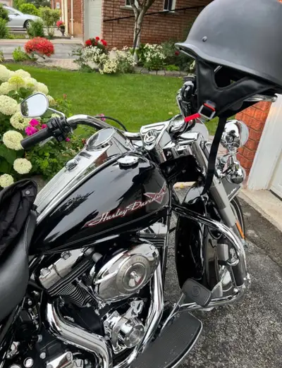 Selling my 2009 Harley-Davidson — a true head-turner! ✔ Equipped with Vance & Hines pipes ✔ Deep, po...