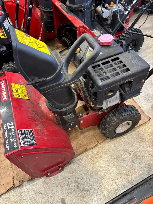 22” Snowblower part out in Snowblowers in London - Image 5