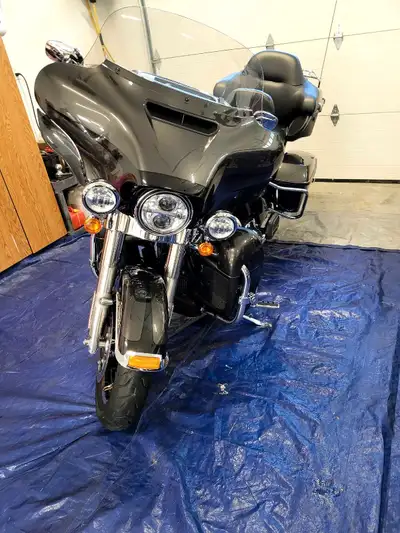 2019 Harley Davidson Ultra Limited. Milwaukee 114 ci engine. 30,358 km. Excellent condition always g...