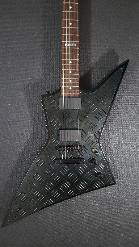 ESP LTD EX-400 Black Diamond Plate 2005 dans Guitares  à Ville de Montréal