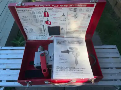Milwaukee Hole Hawg Model 165-1 right angle drill in good condition