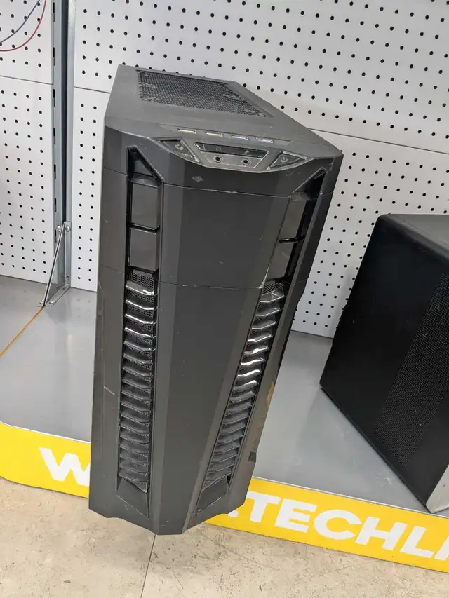 Pc GAMING CUSTOM  in Desktop Computers in City of Montréal - Image 2