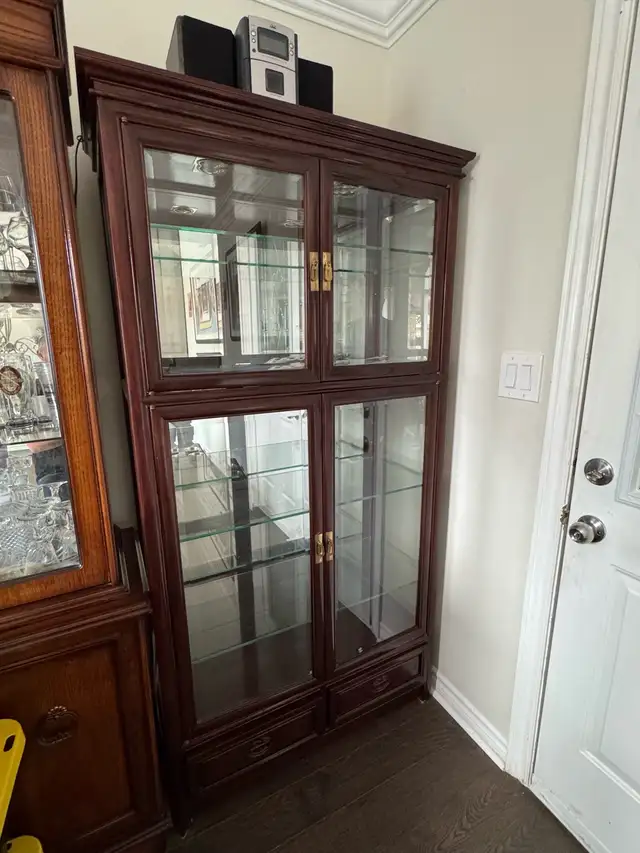 Solid Wood Hutch in Hutches & Display Cabinets in City of Toronto - Image 3