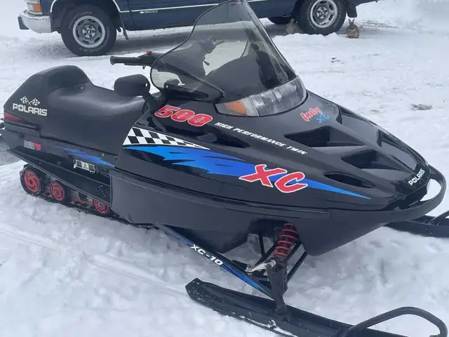 1999 Polaris Indy XC 500 in Snowmobiles in Kingston - Image 2