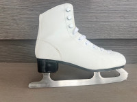 Ice skates - Women Size 8