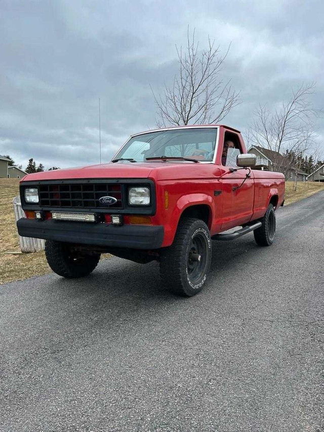 FORD RANGER 1985 2.8L V6 in Classic Cars in Cape Breton - Image 2