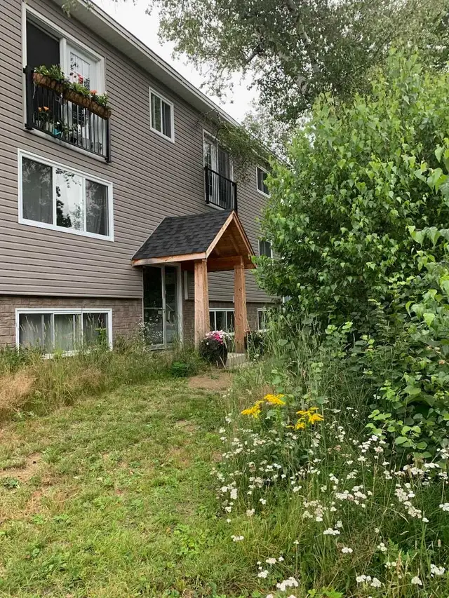 Bright two bedroom on Northside