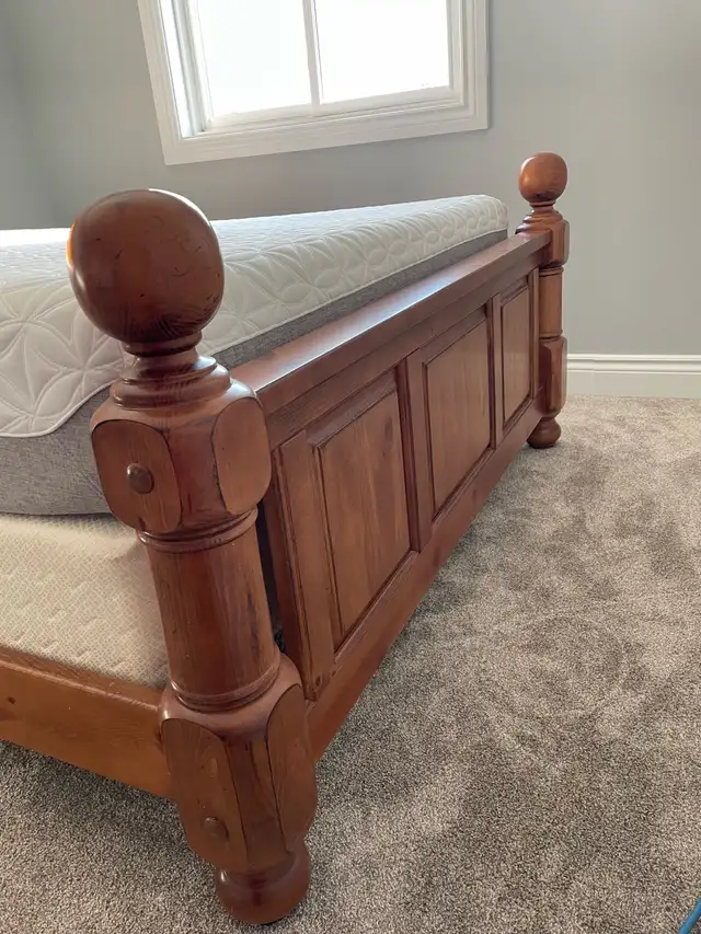 Bed and Tempur Pedic Mattress set in Beds & Mattresses in Napanee - Image 4