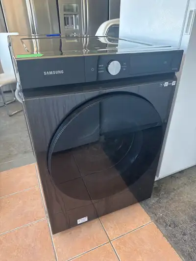 This is a used Samsung Washer/Dryer combo. I'm selling this black Samsung washer/dryer combo, which...