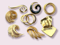 Costume Brooch Lot Gold Jewelry 