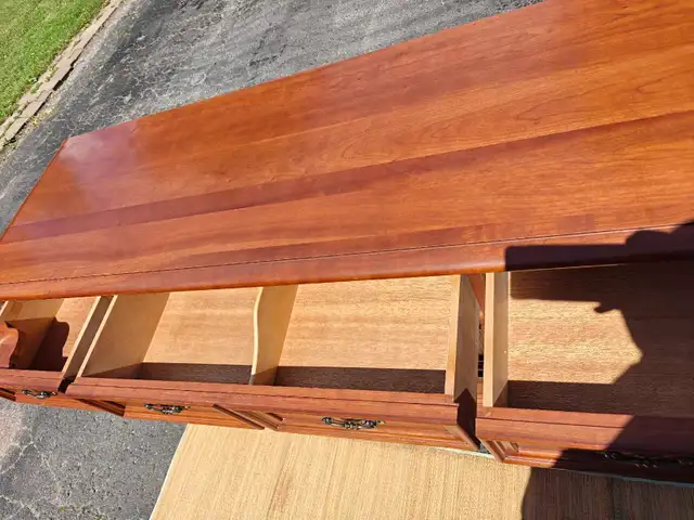 GIBBARD DRESSER GREAT CONDITION. CAN DELIVER  in Dressers & Wardrobes in City of Toronto - Image 7