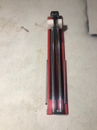 Tile cutter