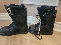 DC Snowboarding Boots [Black Size 9]