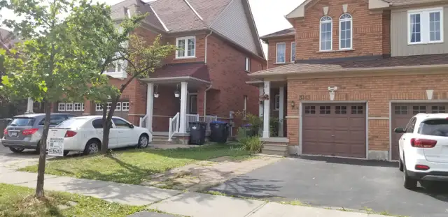 One bedroom with 3 pcs washroom, Mississauga in Room Rentals & Roommates in Mississauga / Peel Region - Image 2