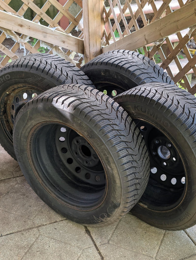 Winter Tires on Rims - 205/60 R16 92T in Tires & Rims in Gatineau