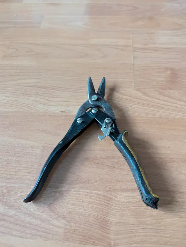 Snip shears in Hand Tools in Delta/Surrey/Langley - Image 2
