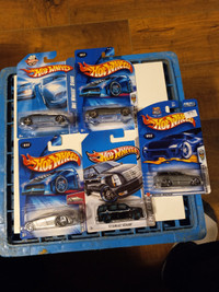 Hot Wheels Cadillac Escalade,V-16 Lot of 5 In Package 1:64