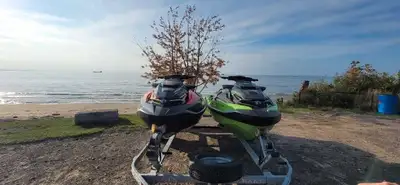 2 motomarines RXTX 300 2020 à vendre avec remorque double, housse, 2 tinque à essence système linq,...