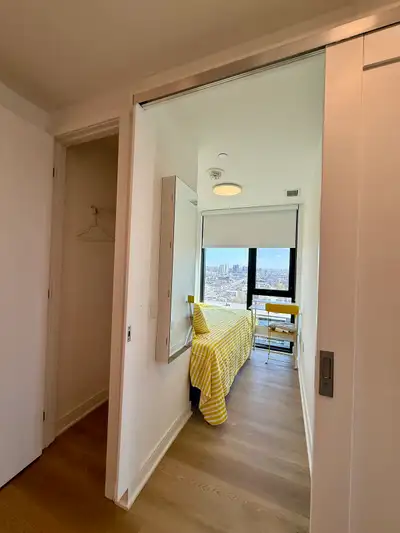 ️️ PRIVATE FURNISHED BEDROOM with shared Bathroom | ALL INCLUSIVE | AVAILABLE MAY 1 86 Dundas St E,...