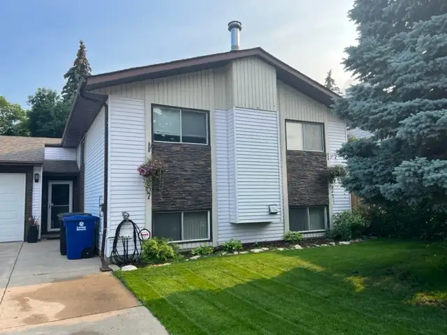 BEAUTIFUL 3 BEDROOM 2 BATH 2 YARDS WITH LARGE GARAGE BY RIVER in Long Term Rentals in Saskatoon - Image 18