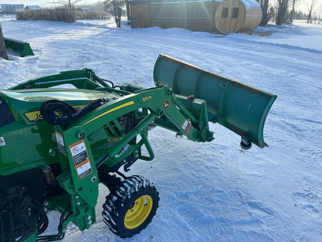 Hydraulic Angle Snow Blade for John Deere in Farming Equipment in Red Deer - Image 3