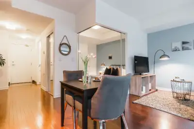 Private sale. Negotiable. ICE condos. Premiere location in the heart of Toronto's Harbourfront downt...