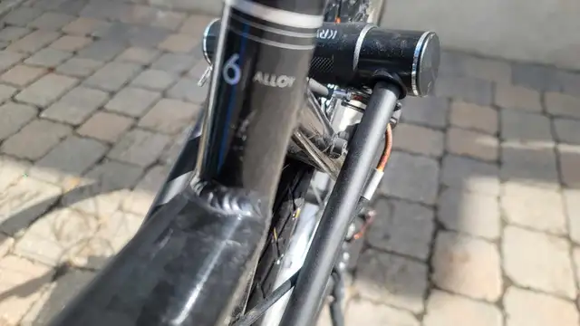 velo hybride Louis Garneau  in Cruiser, Commuter & Hybrid in Longueuil / South Shore - Image 6