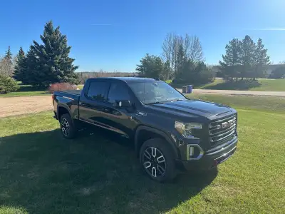 3.0 L Duramax diesel Fully loaded including: -2” factory lift -navigation -leather 6-way front heate...