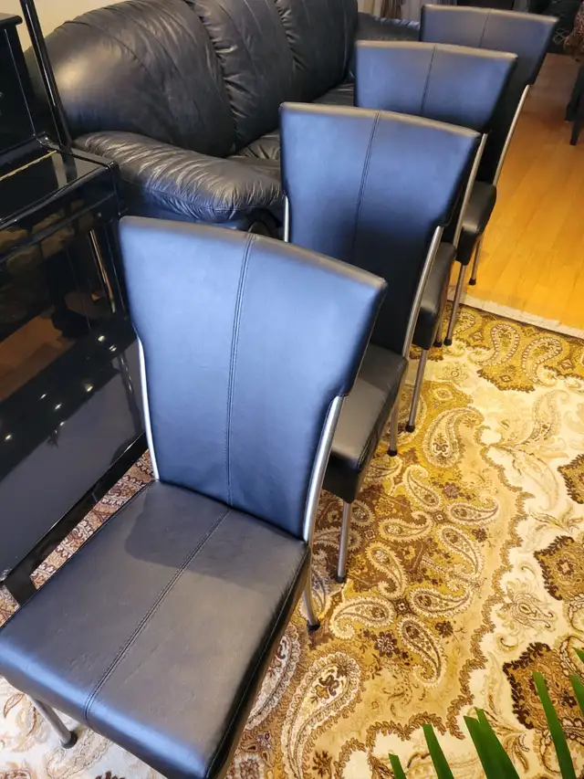 Leatherette black dining chairs in Chairs & Recliners in Markham / York Region - Image 2