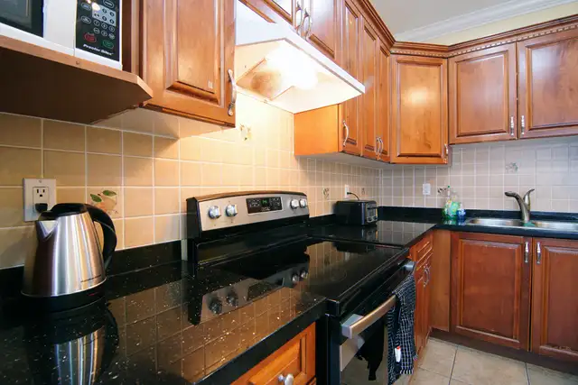 Furnished 1BR @Metrotown Center For Student Roommate--Seeing Now in Room Rentals & Roommates in Burnaby/New Westminster - Image 3