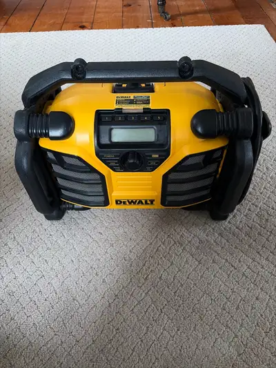 Dewalt Cordless/Corded radio, View more