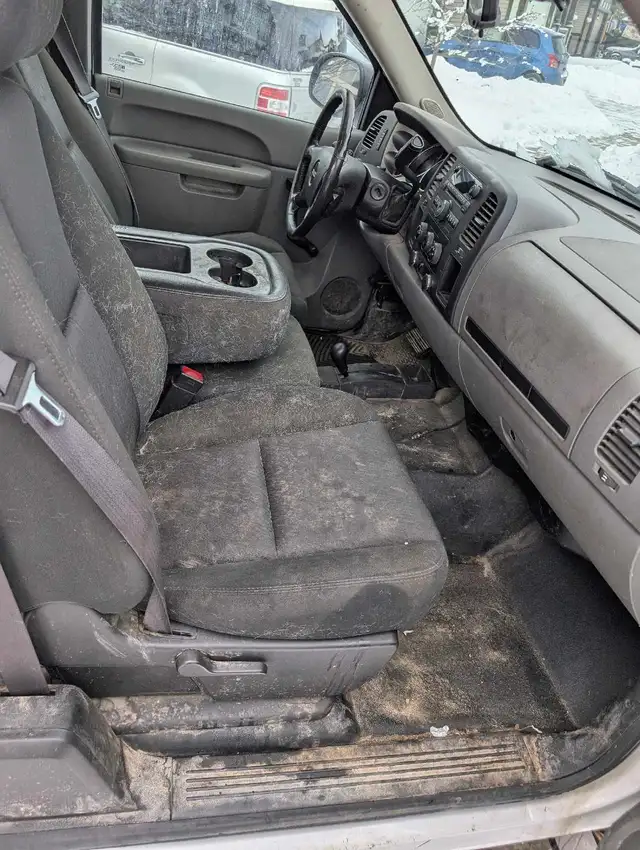 Interior detailing 404851274359787523