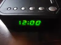 Insignia AM / FM Digital Alarm Clock Radio. Sleep Timer. Buzzer