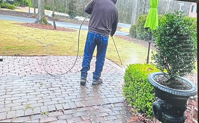 Patio, Deck & Driveway Cleaning Services in Cleaners & Cleaning in Mississauga / Peel Region - Image 3