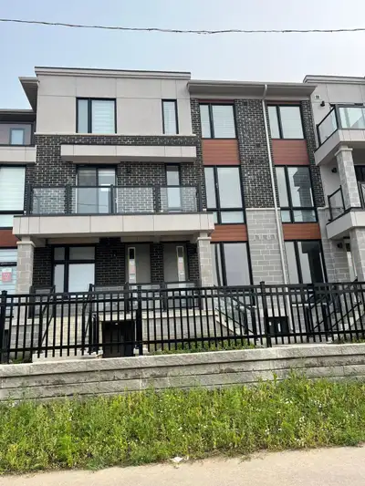 Available for Rent from August 1st, Gorgeous 3 Bedroom 2.5 Washroom Urban 3 Storey Stacked Condo Tow...