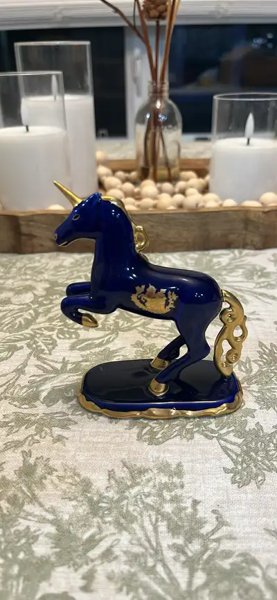 This Franklin Mint Limoges Unicorn figurine is a beautiful addition to any collection. It features a...