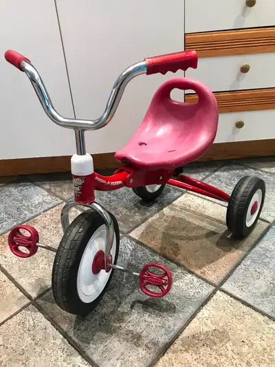 Radio Flyer Tricycle de qualité pliable pour fillette 2-5ans, View more