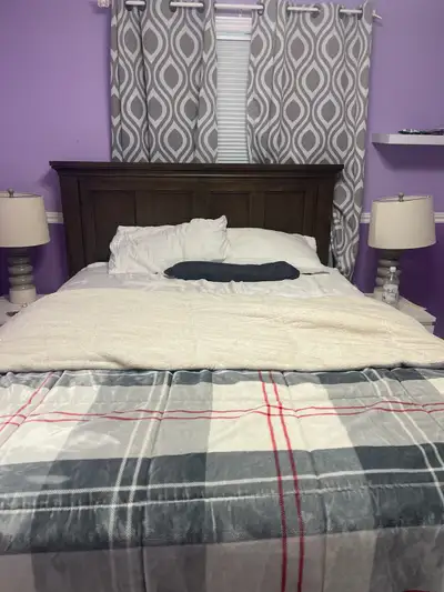 A bright and clean private bedroom is available in a well-maintained 4-bedroom house. The washroom w...