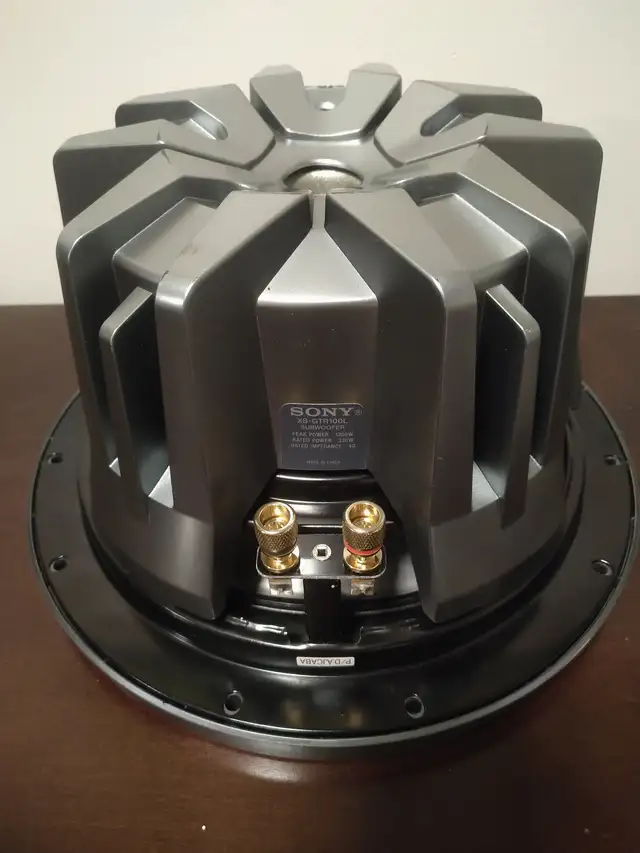 10" Sony subwoofer in Audio & GPS in Gatineau - Image 2
