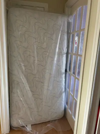 Matelas à ressort-Lit simple ou Jumeau, View more