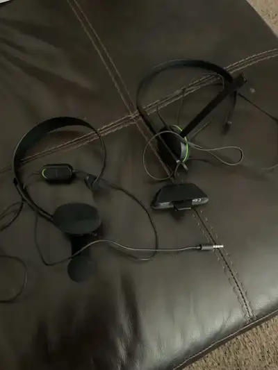 Xbox wired headset with Microphones x2, View more