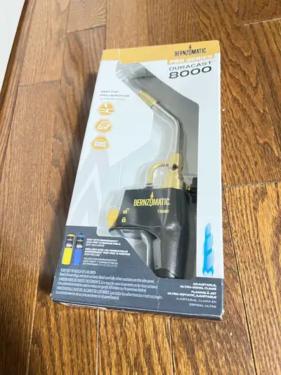 New in package. Pro series. Torch only. Pick up at Wellington and Bathurst in Aurora or meet up.