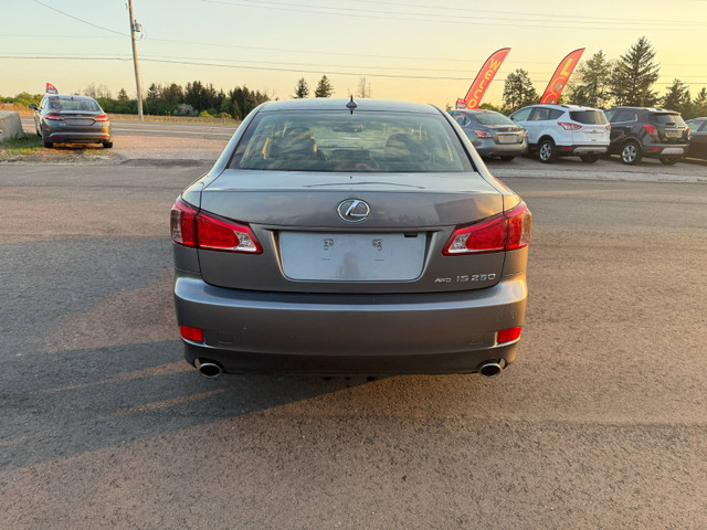 2012 Lexus IS250 AWD –  CLEAN CARFAX in Cars & Trucks in Mississauga / Peel Region - Image 3