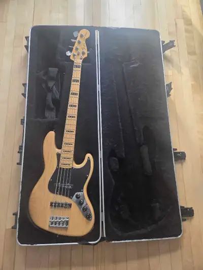 Bass Fender Jazz American Deluxe 5 cordes, View more