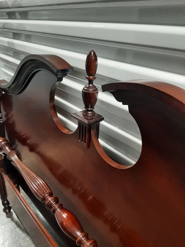 Gibbard Solid Honduras Mahogany Queen 4Poster Swan Neck Bed Beds