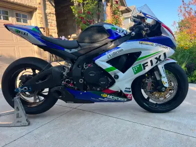 2008 GSXR 750 All set up for track use only, KTECH front fork cartridges and springs rear KTech DDS...