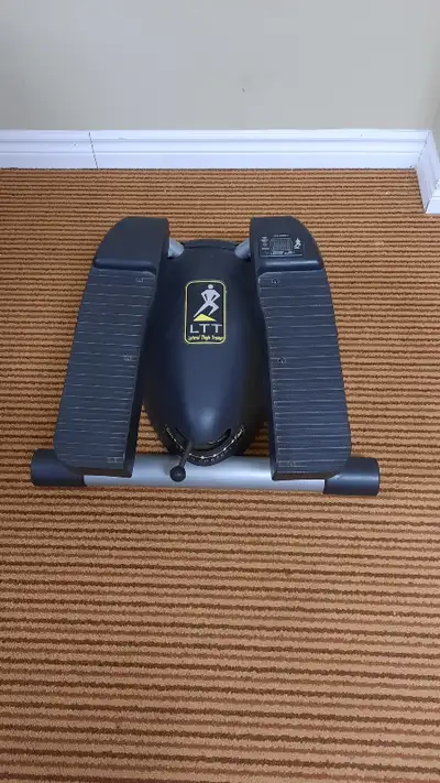Lateral thigh trainer with digital monitor, View more