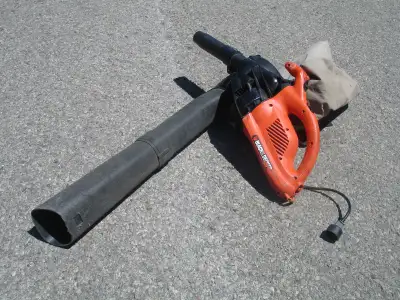 ALL WORKING BLACK & DECKER LEAF BLOWER WITH LEAF BAG INCLUDED!, View more